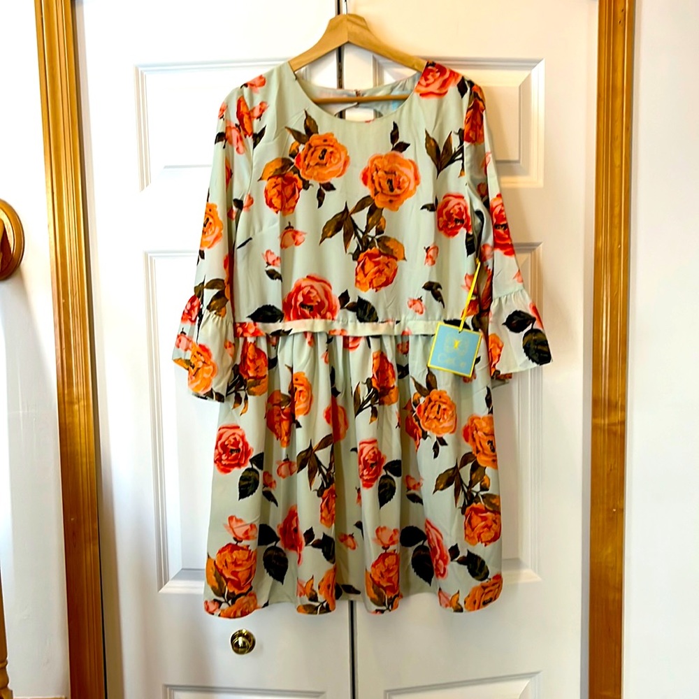 NWT CeCe Keyhole Bell sleeve floral blue dress Size 12 Large